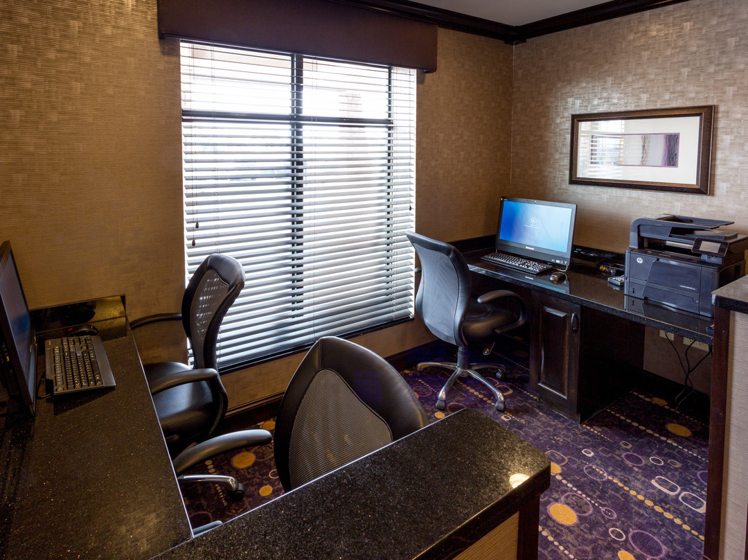 Holiday Inn Express & Suites Billings West By IHG主图