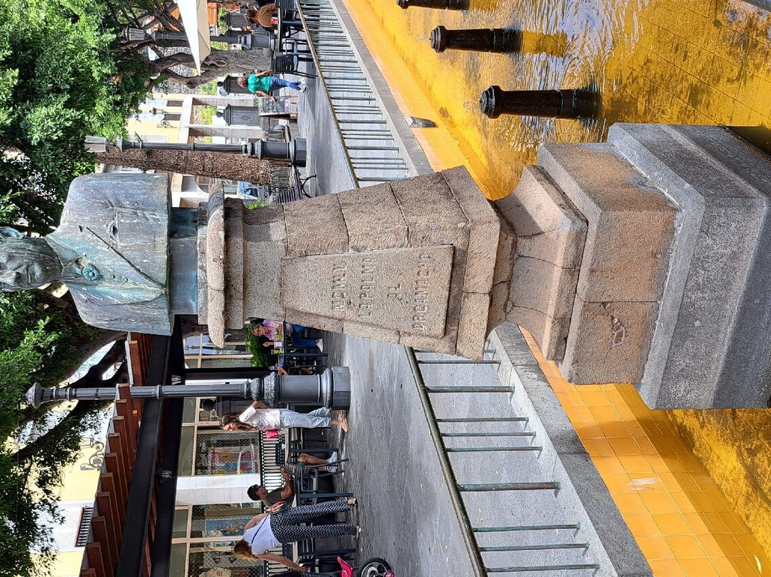 Plaza La Alameda景点图片