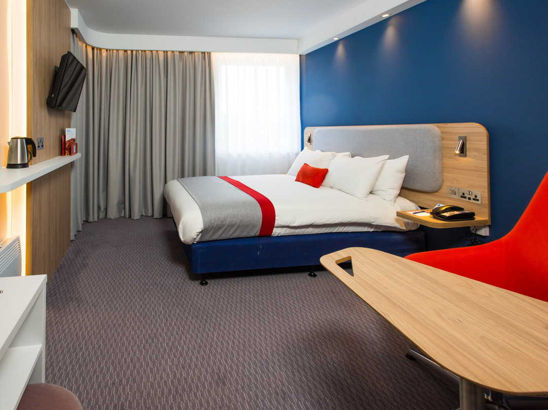 Holiday Inn Express Burton Upon Trent By IHG主图