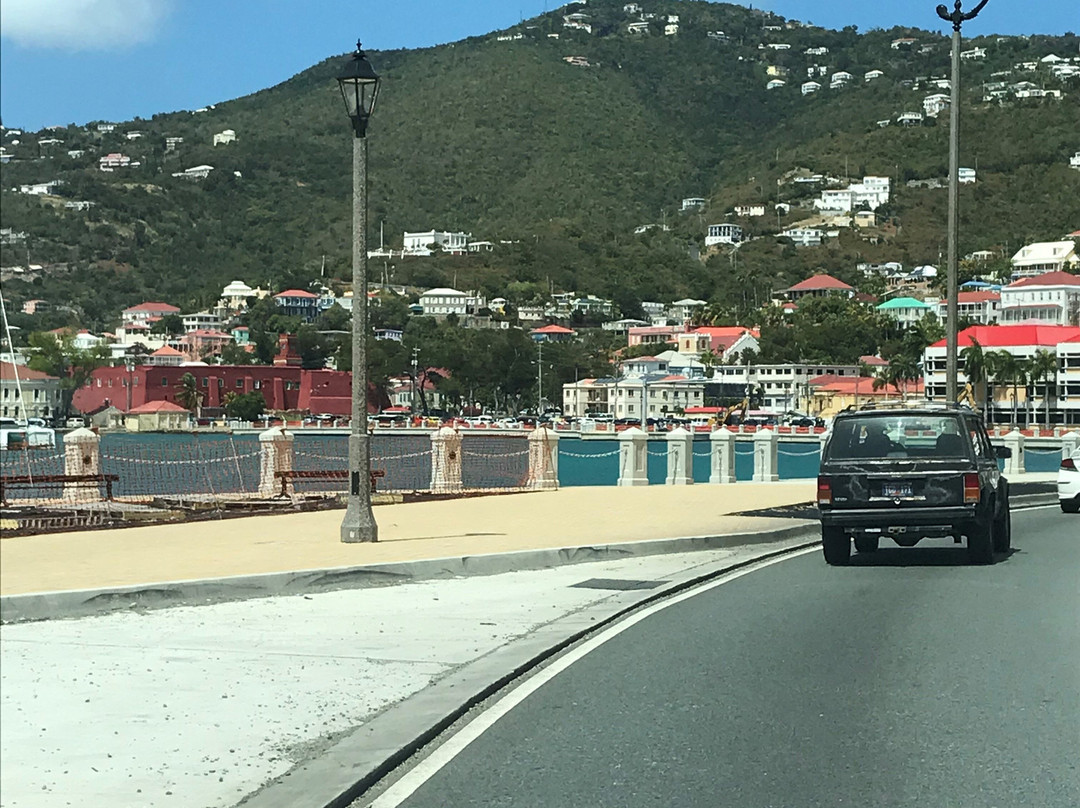 Waterfront Highway-夏洛特阿马利亚必去景点