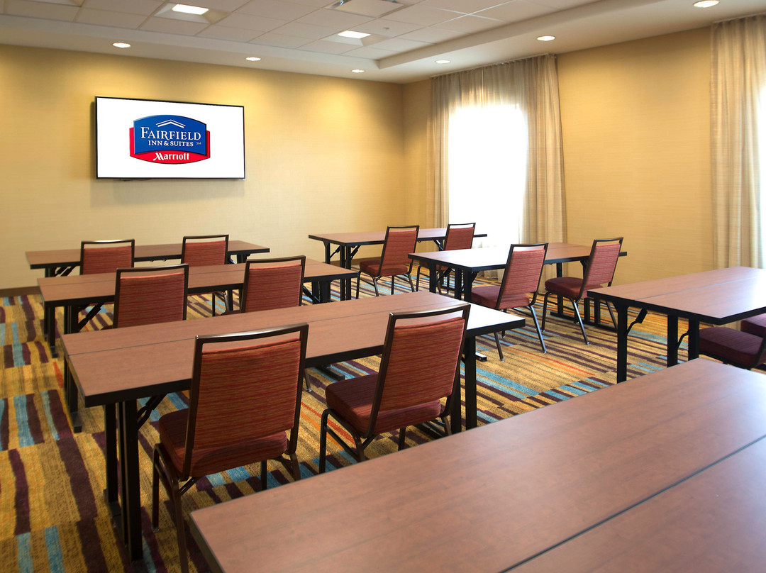 特温福尔斯万枫酒店及套房主图