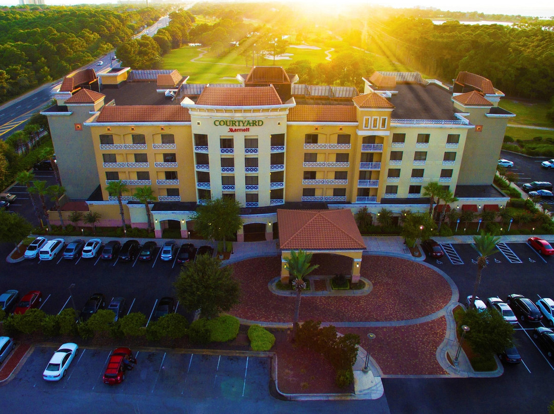 盛大大道圣德斯廷万怡酒店主图