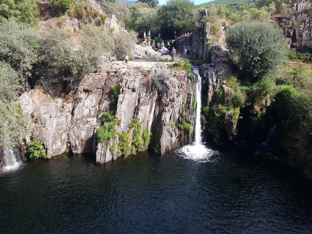 Cascata do Poço da Broca-Seia必去景点