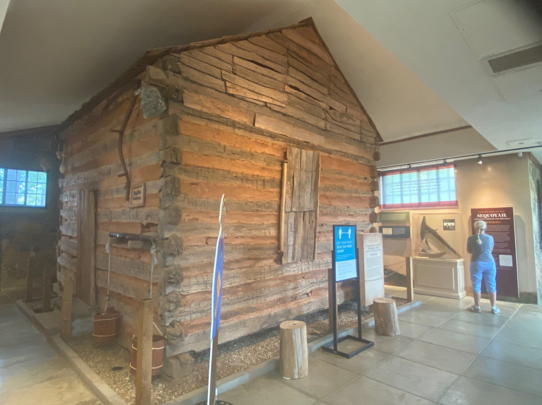 Sequoyah's Cabin Museum景点图片