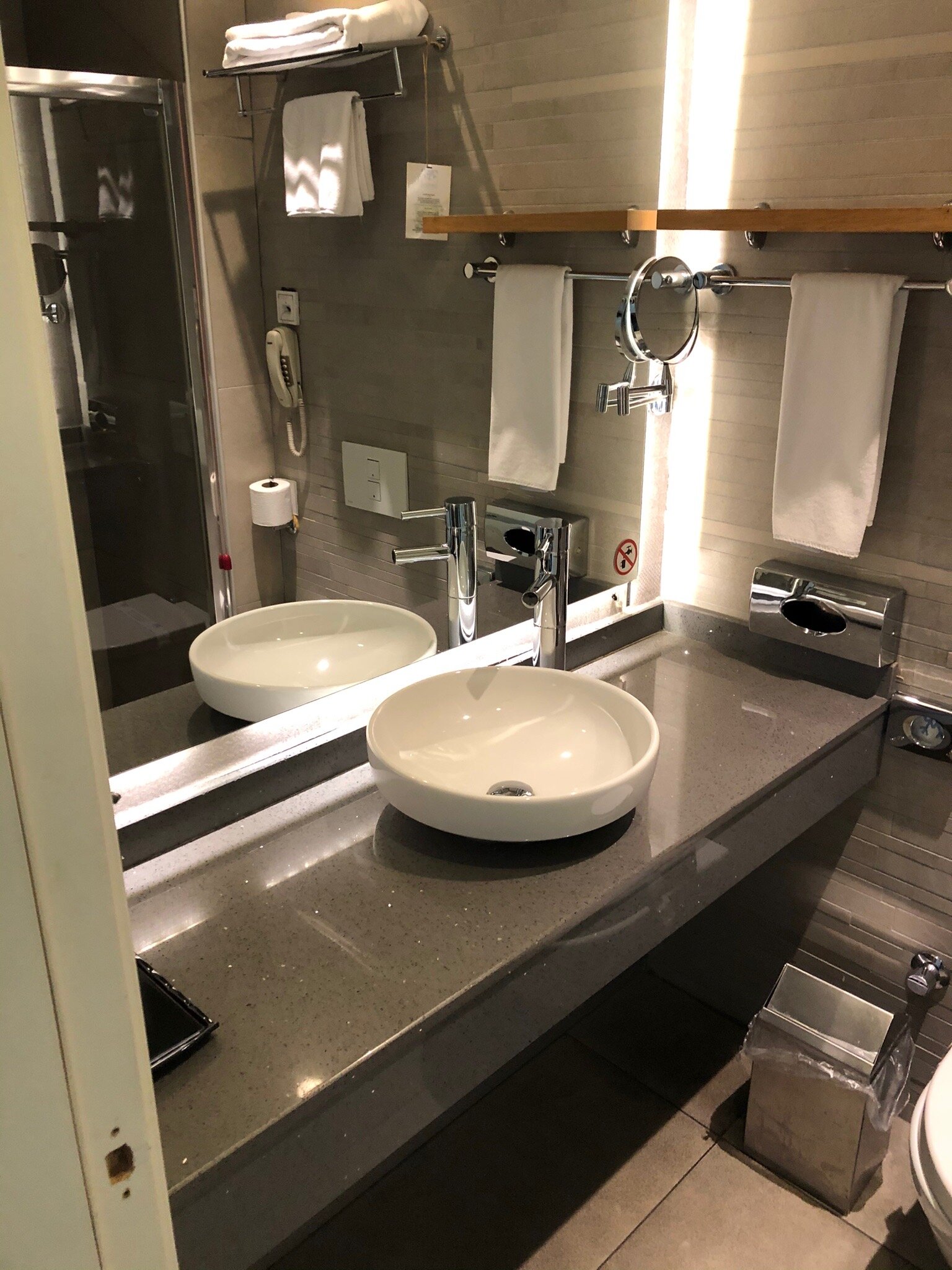 Wes Hotel-官方