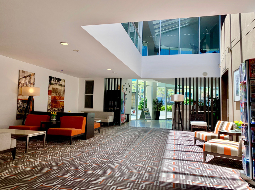 Chancellor Executive Apartments主图