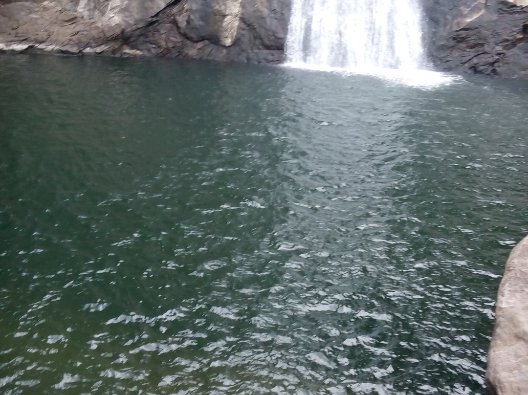 Marmala Waterfall景点图片