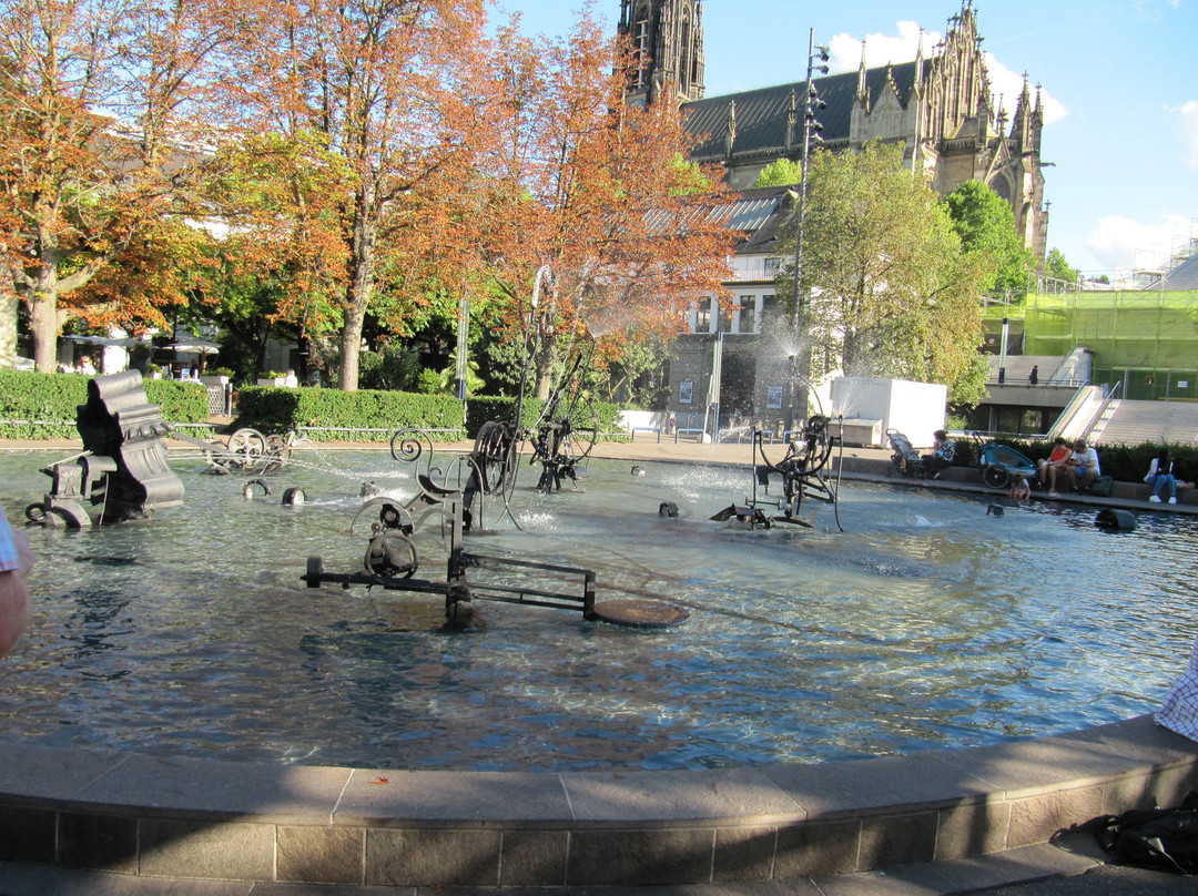 Tinguely Fountain景点图片