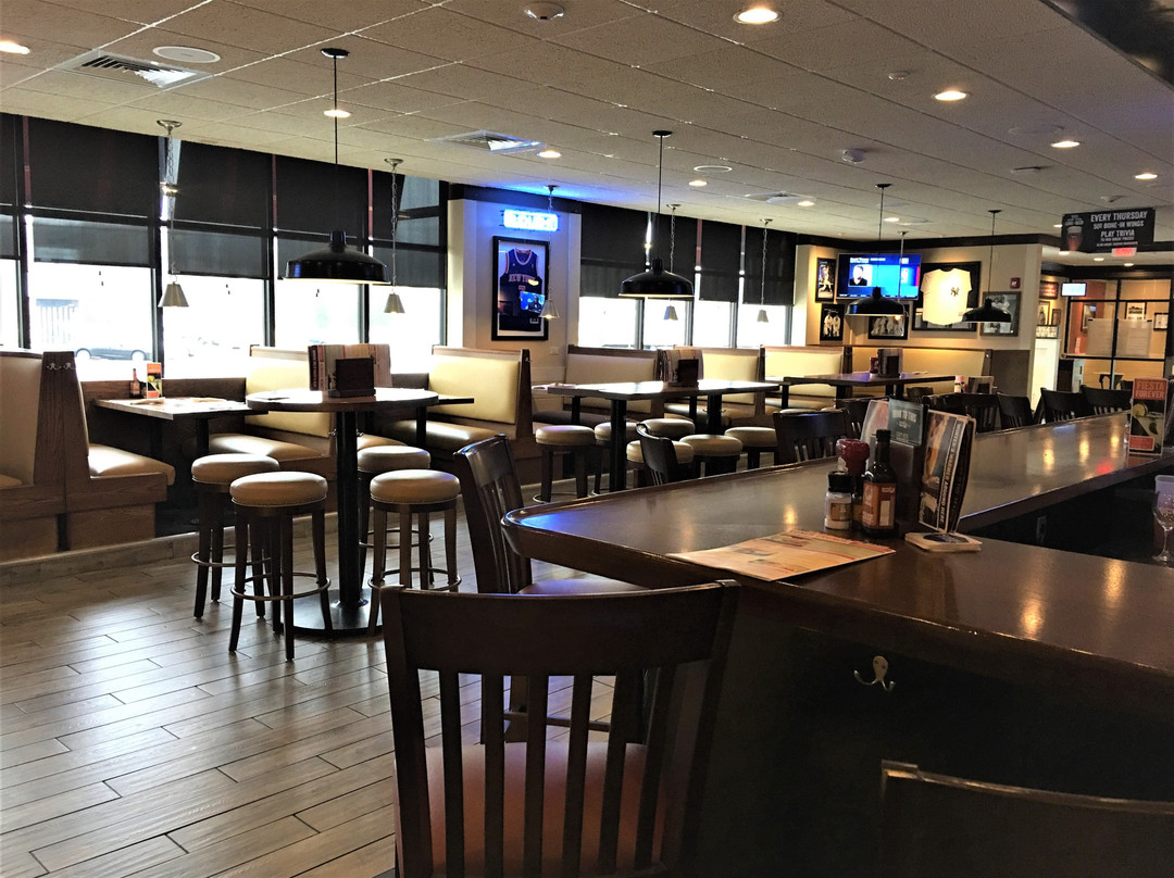 丹伯里贝瑟尔I-84假日酒店主图