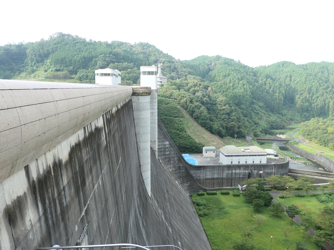 Hinachi Dam景点图片