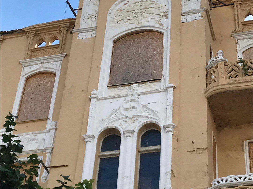 Queen Louise Theatre Building景点图片