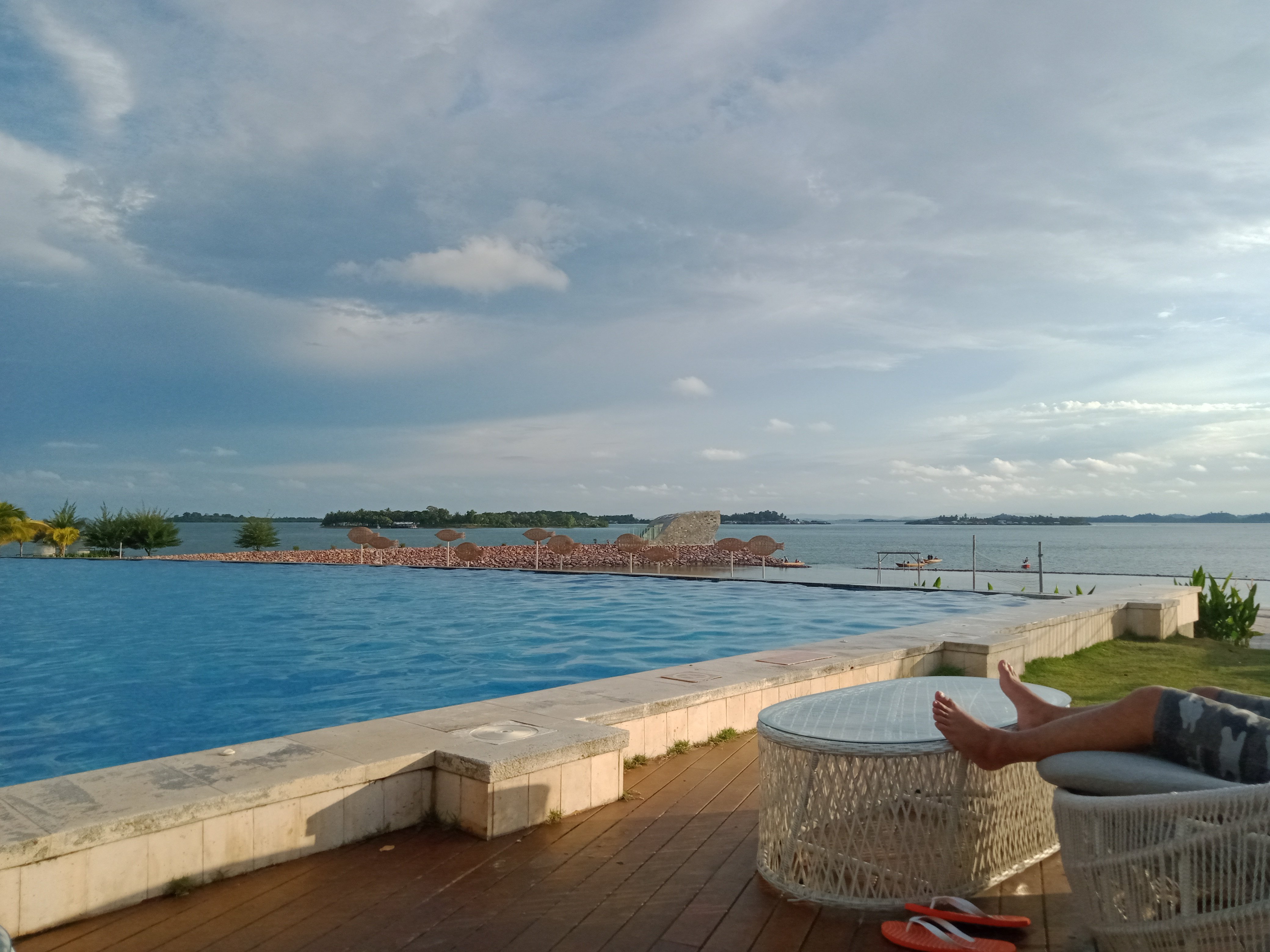 Harris Resort Barelang-泳池