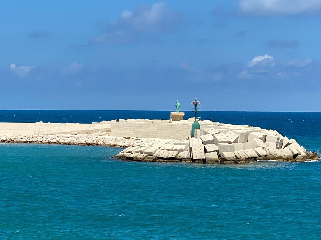 Faro di Vieste-维耶斯泰必去景点