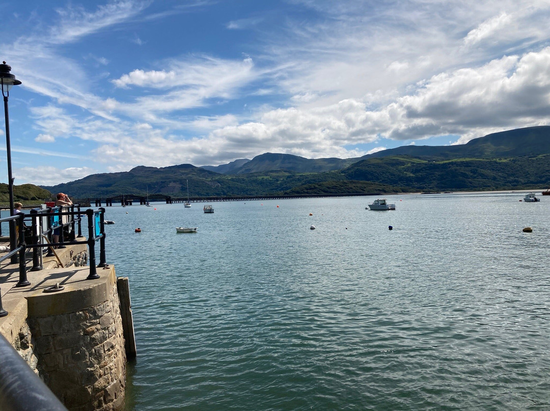 Barmouth Harbour景点图片
