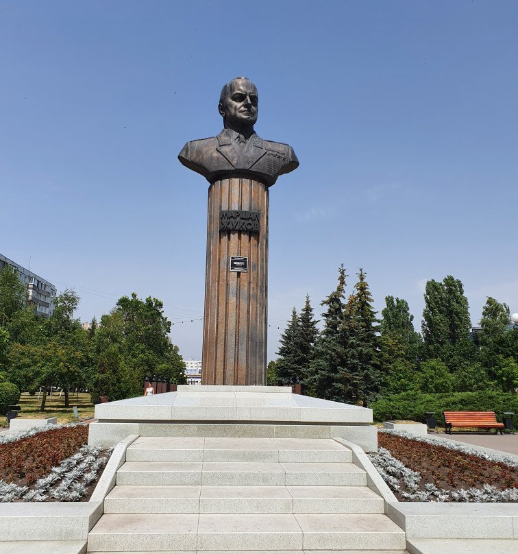 Monument to Georgiy Zhukov景点图片