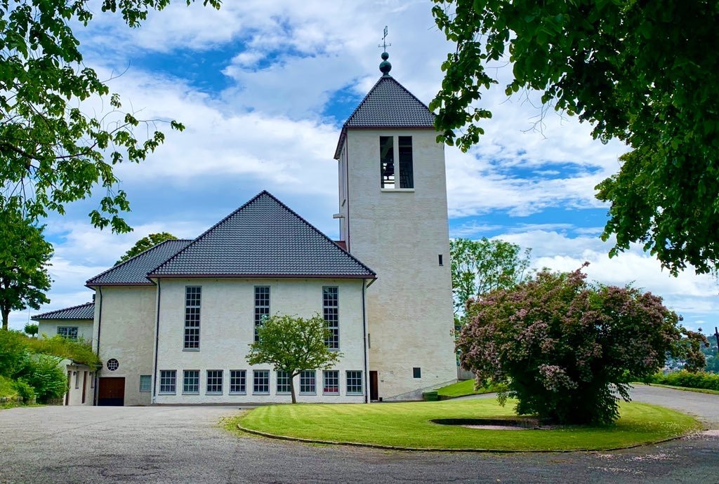 Brevik Church景点图片
