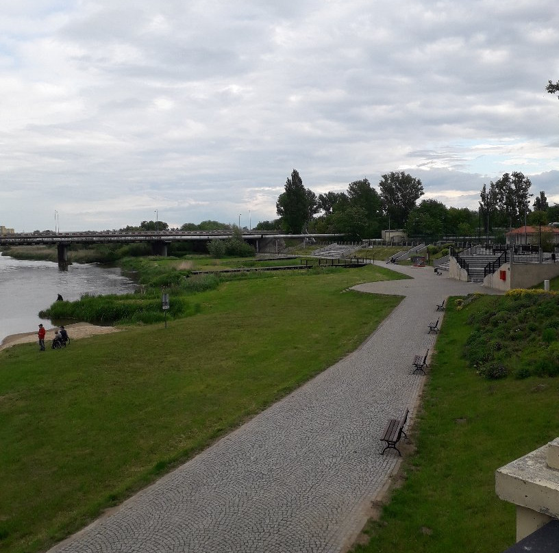Nadwarcianski Boulevard Konin-Konin必去景点