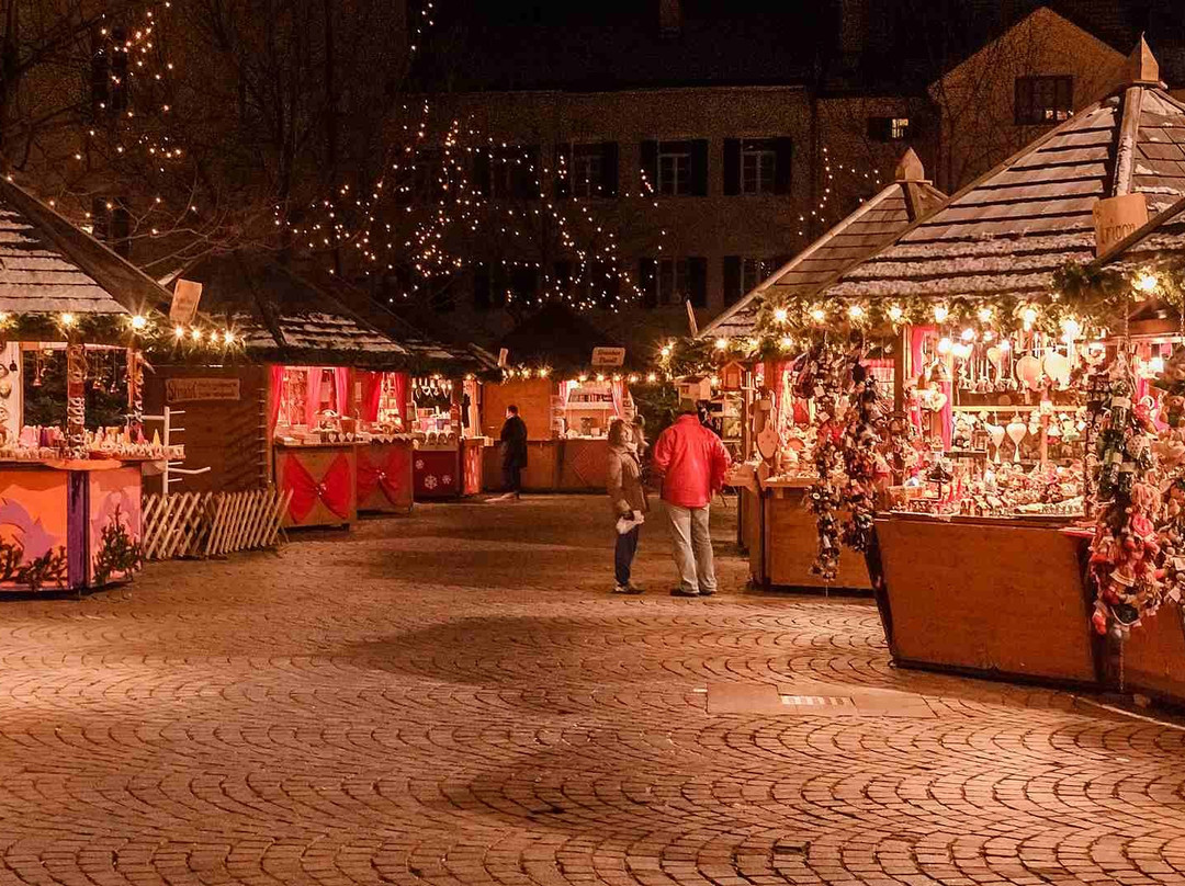 阿德勒酒店主图