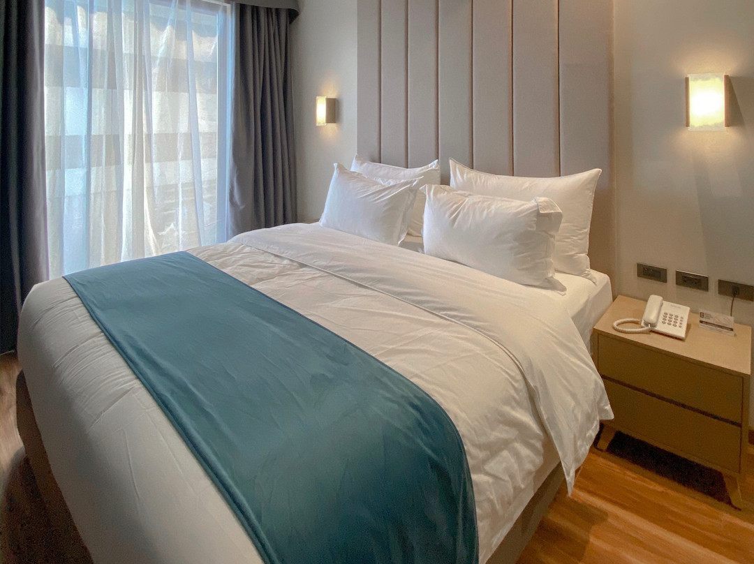 Bravo Tanauan Hotel主图