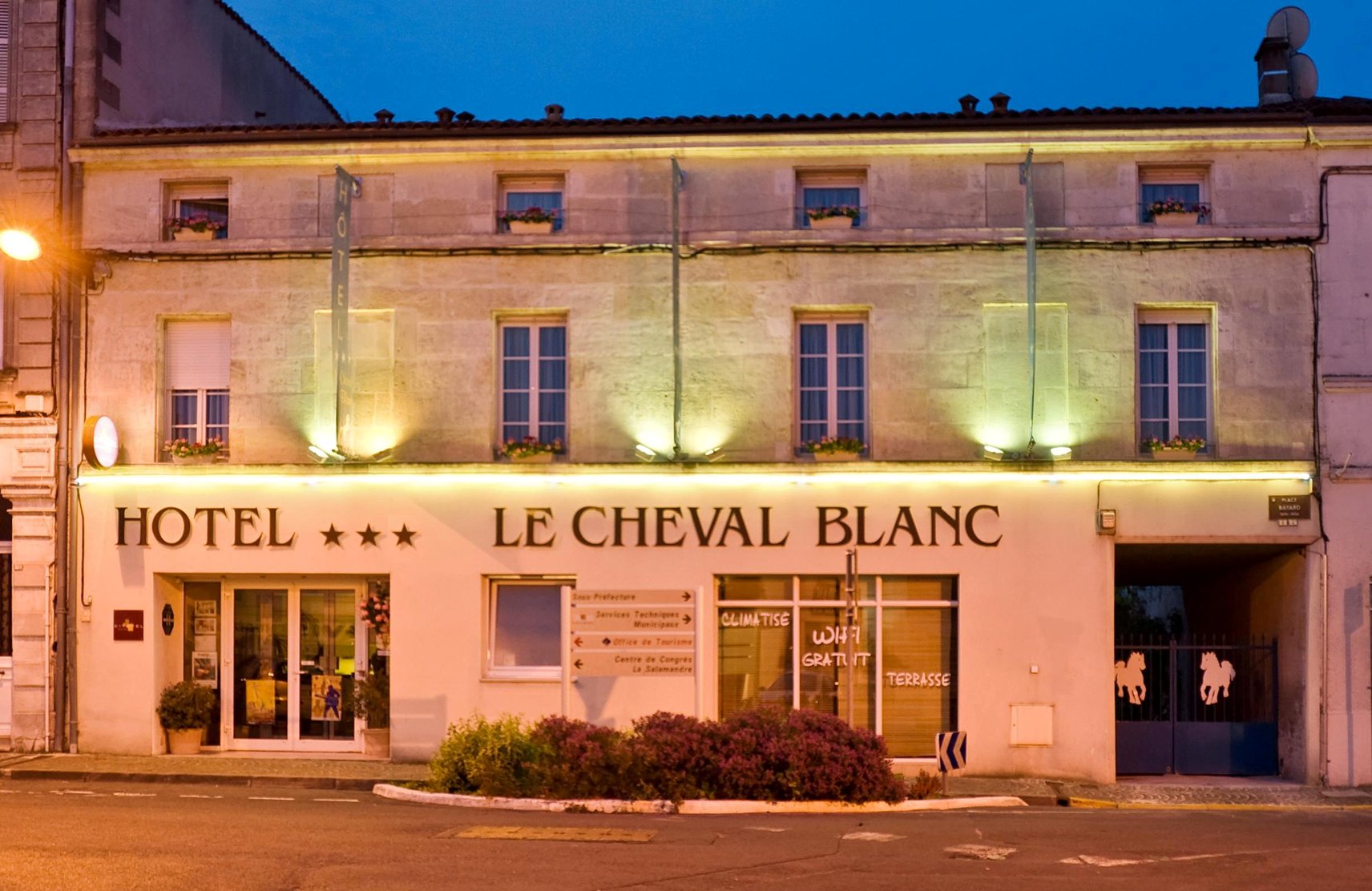 Cit'Hotel Le Cheval Blanc Cognac Centre-官方