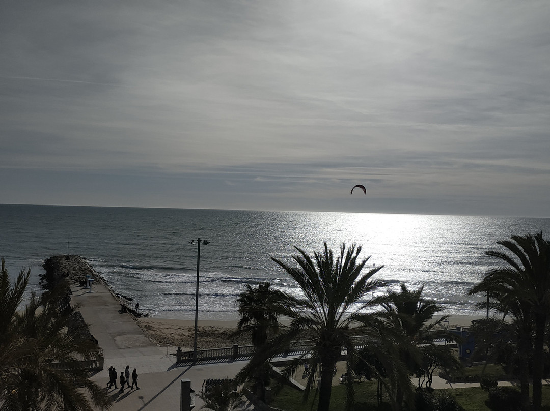Platja De La Fragata-锡切斯必去景点