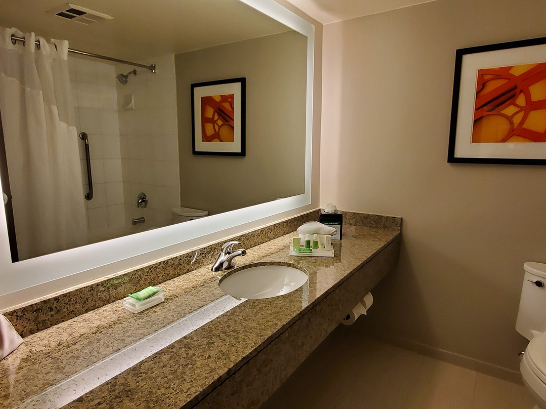 温哥华国际机场假日酒店主图