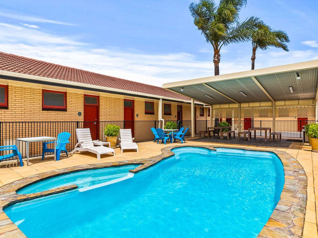 安扎克高速公路康福特茵酒店主图