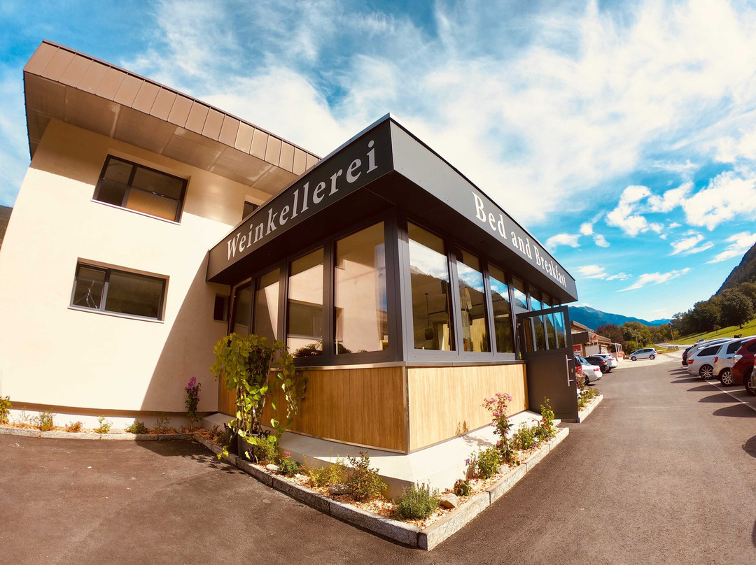 DIROSO Weinkellerei & Bed and Breakfast