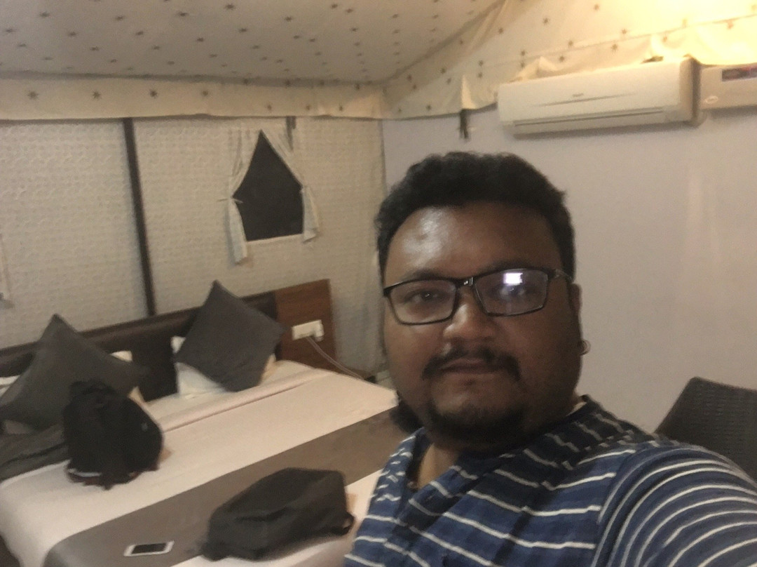 Love Inn Nagzira Resorts主图