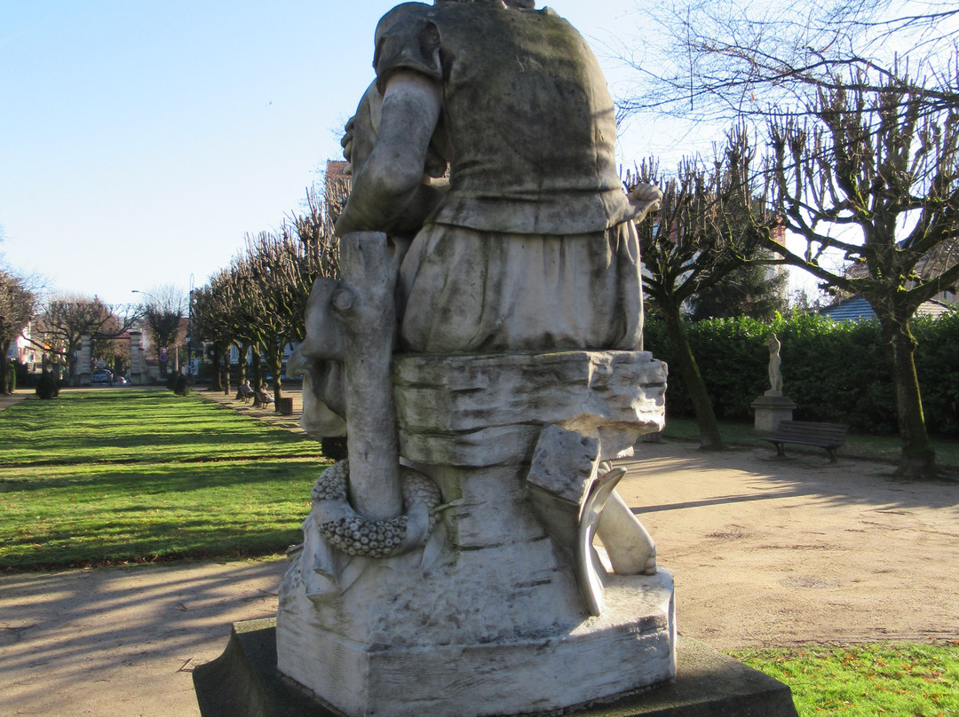 Les fruits de la guerre-圣莫代福塞必去景点