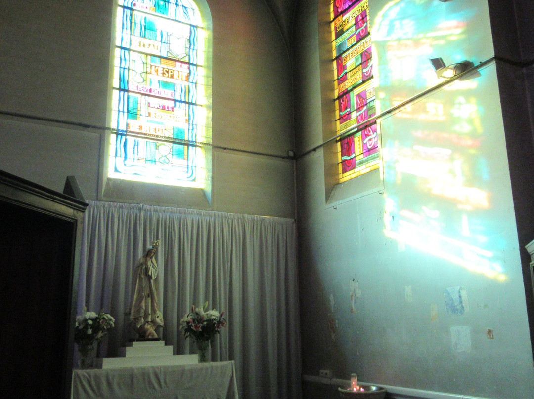 Eglise Saint-Hilaire-La Varenne-Saint-Hilaire必去景点