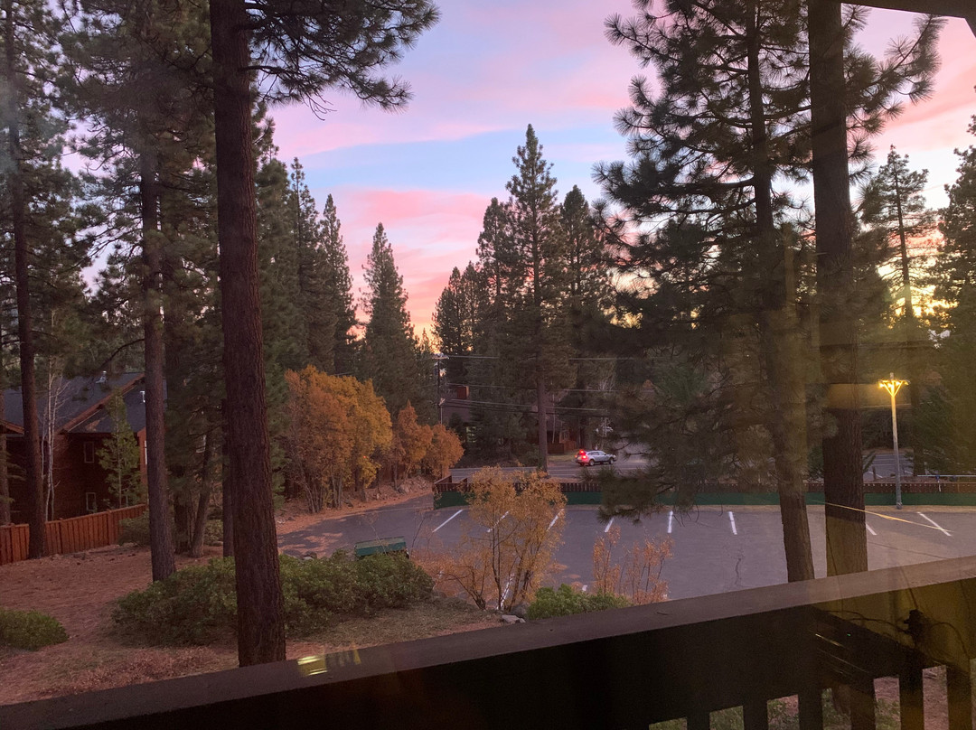 塔霍俱乐部度假酒店主图