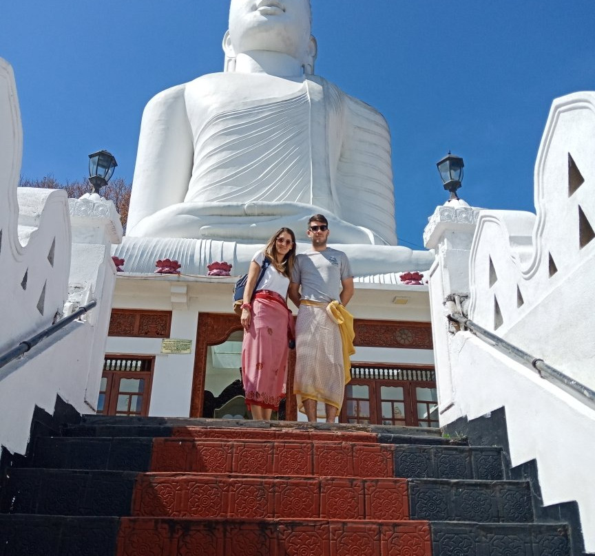 珈蓝佛像-康提必去景点