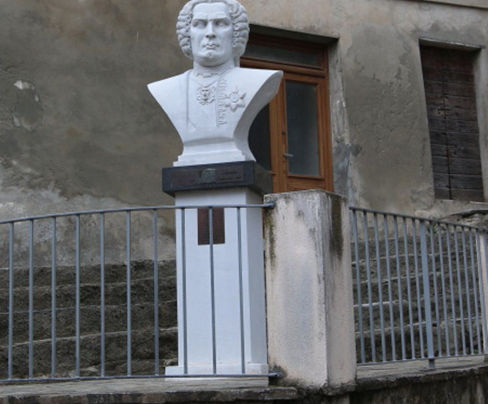 Buste de Théodore de Neuhoff景点图片