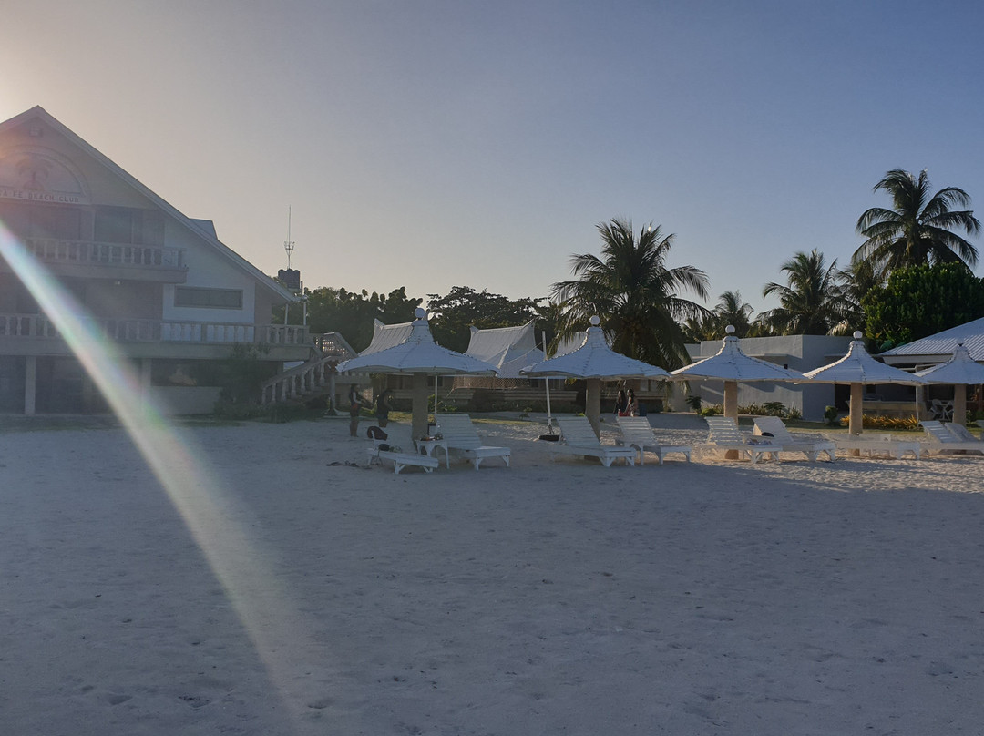 菲海滩俱乐部站酒店 主图