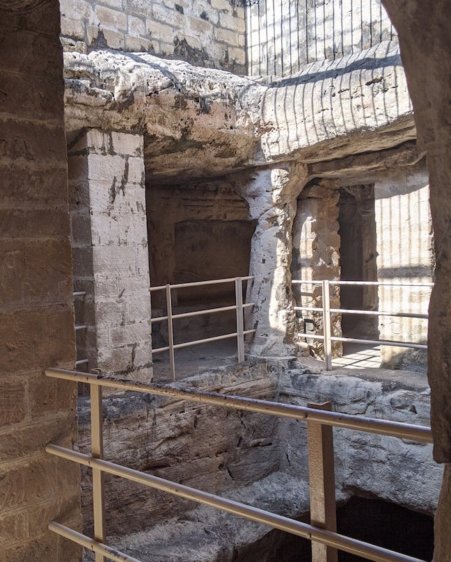 Uperkot Caves-居那加德必去景点