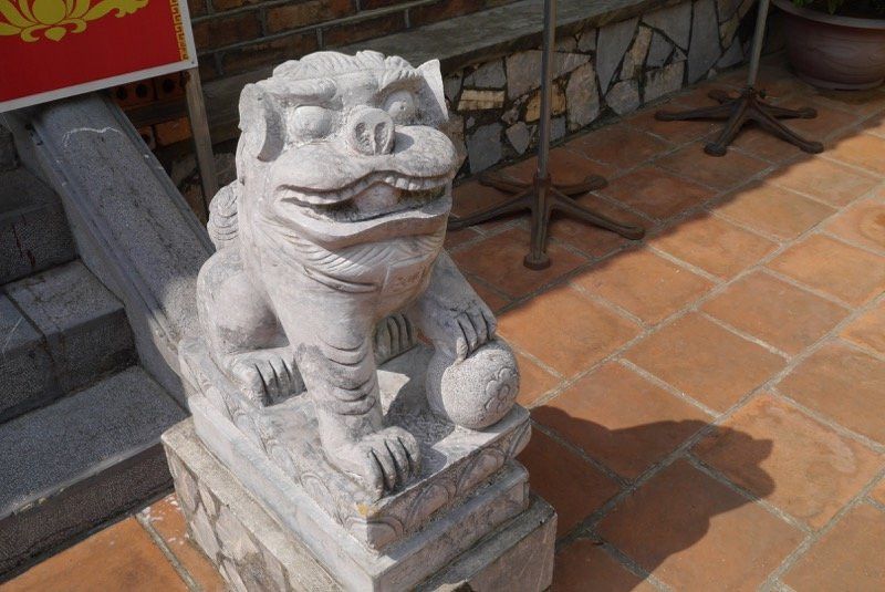 Long Tien Pagoda-下龙湾必去景点