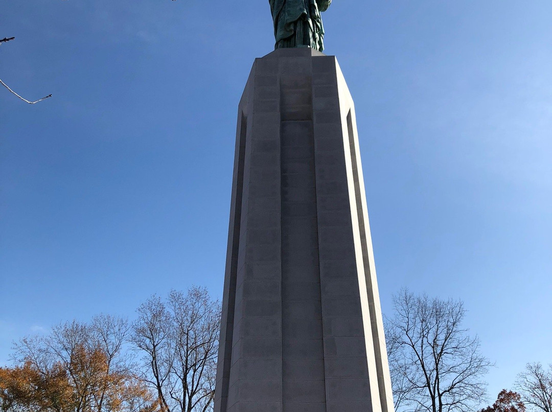 Statue of Liberty Replica-伯明翰必去景点