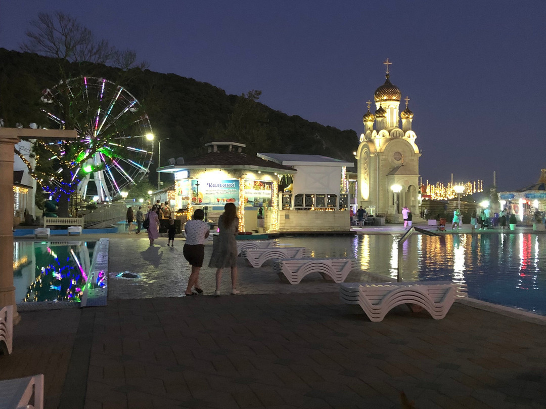 Hotel and Entertainment Complex Albatros主图