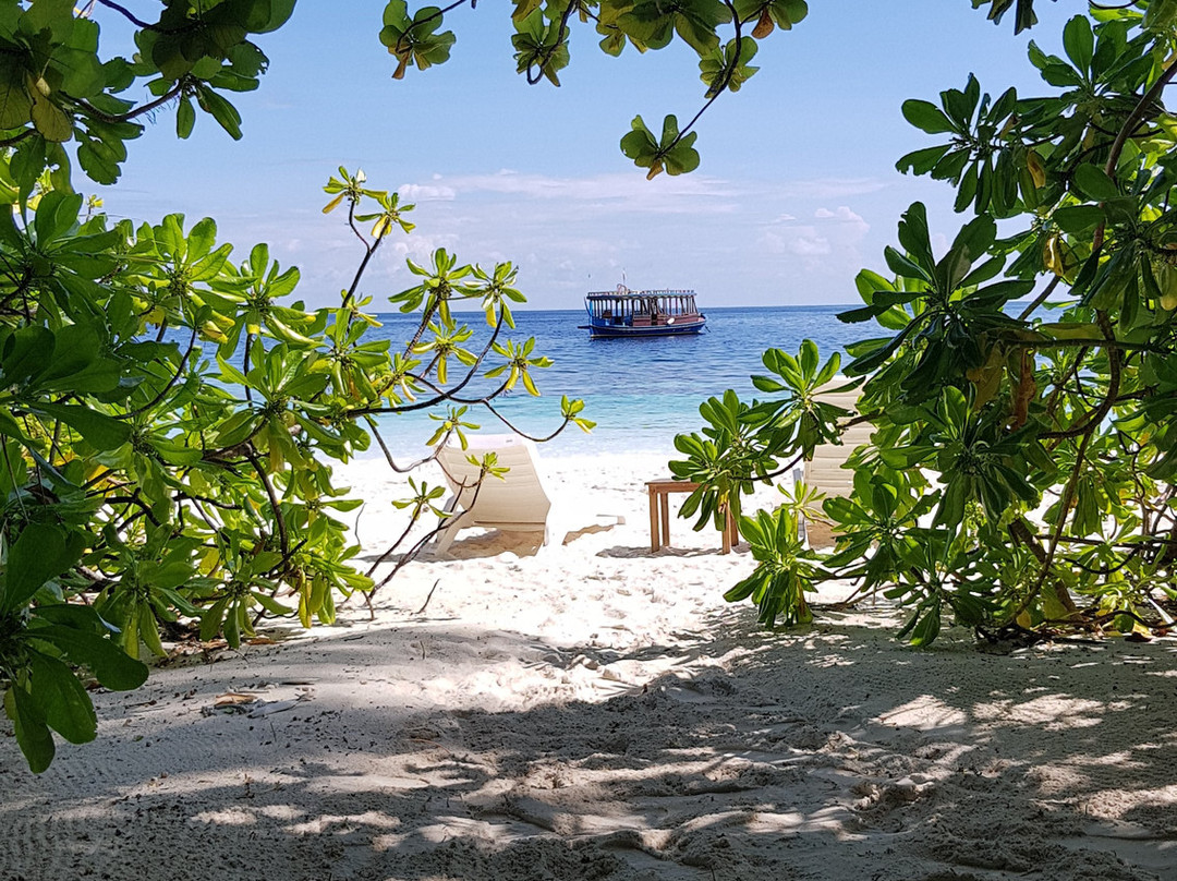 安嘎嘎岛度假村主图