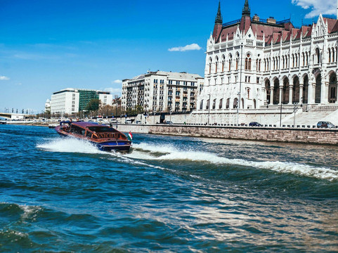 Dunarama-布达佩斯必去景点