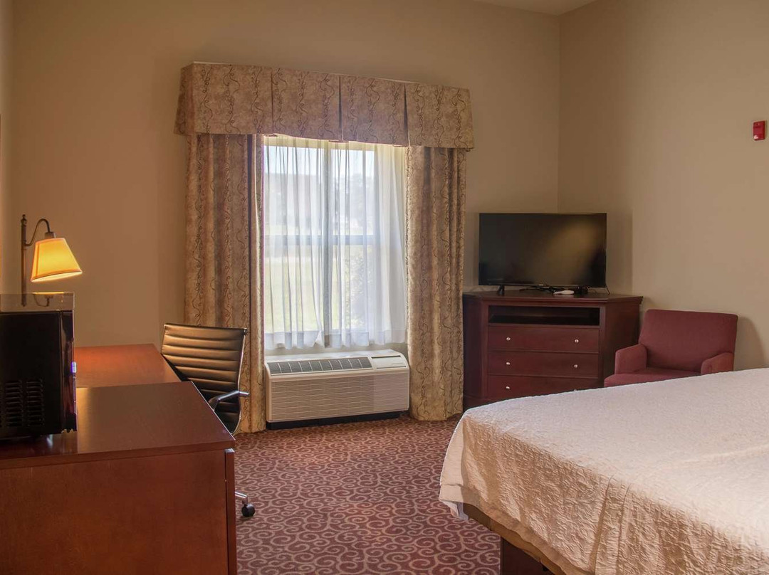 墨菲汉普顿酒店主图