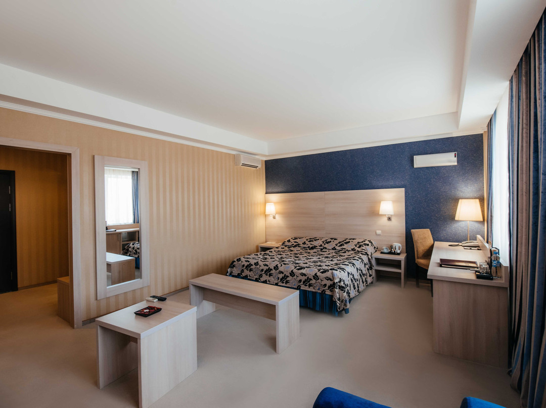 Avrora Hotel主图