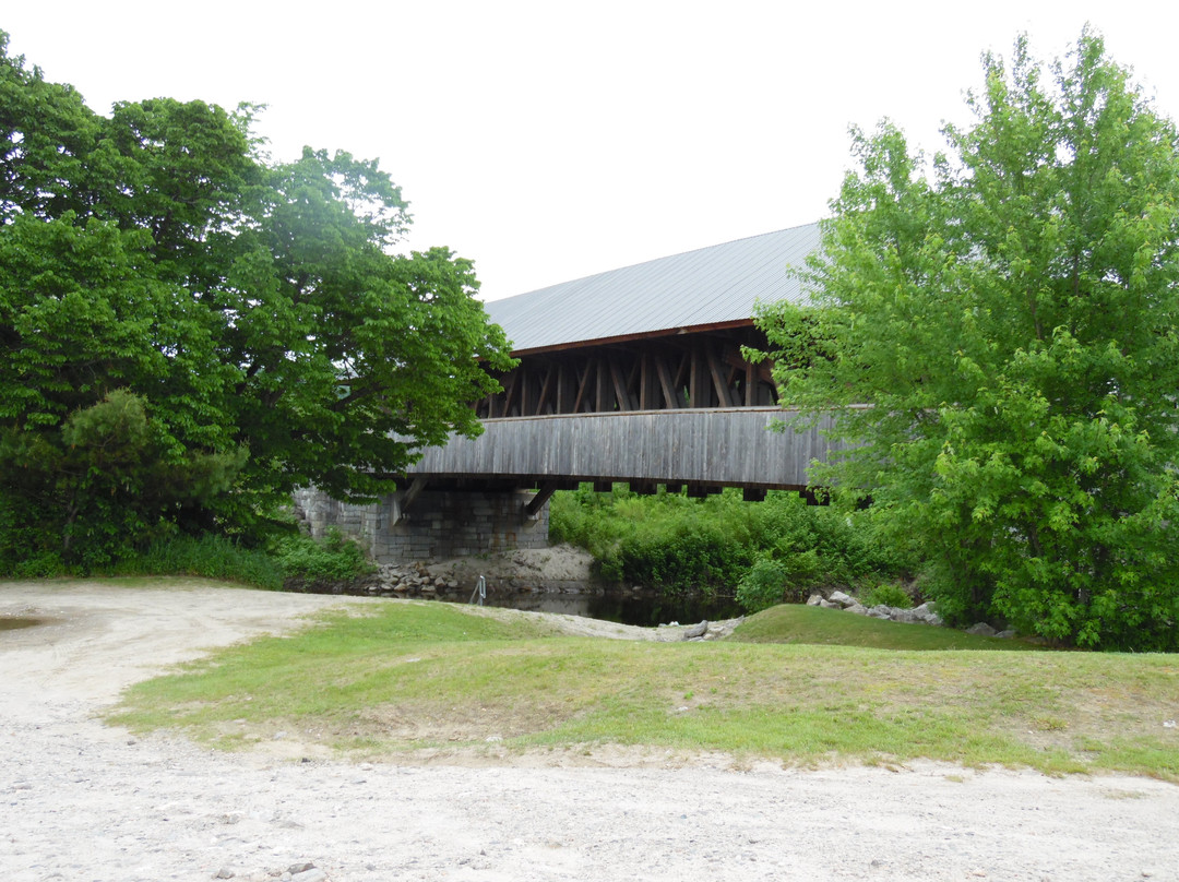 Smith Covered Bridge-Plymouth必去景点