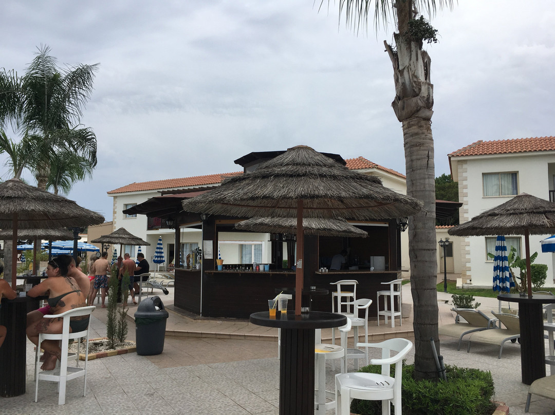 Tsokkos Paradise Village主图