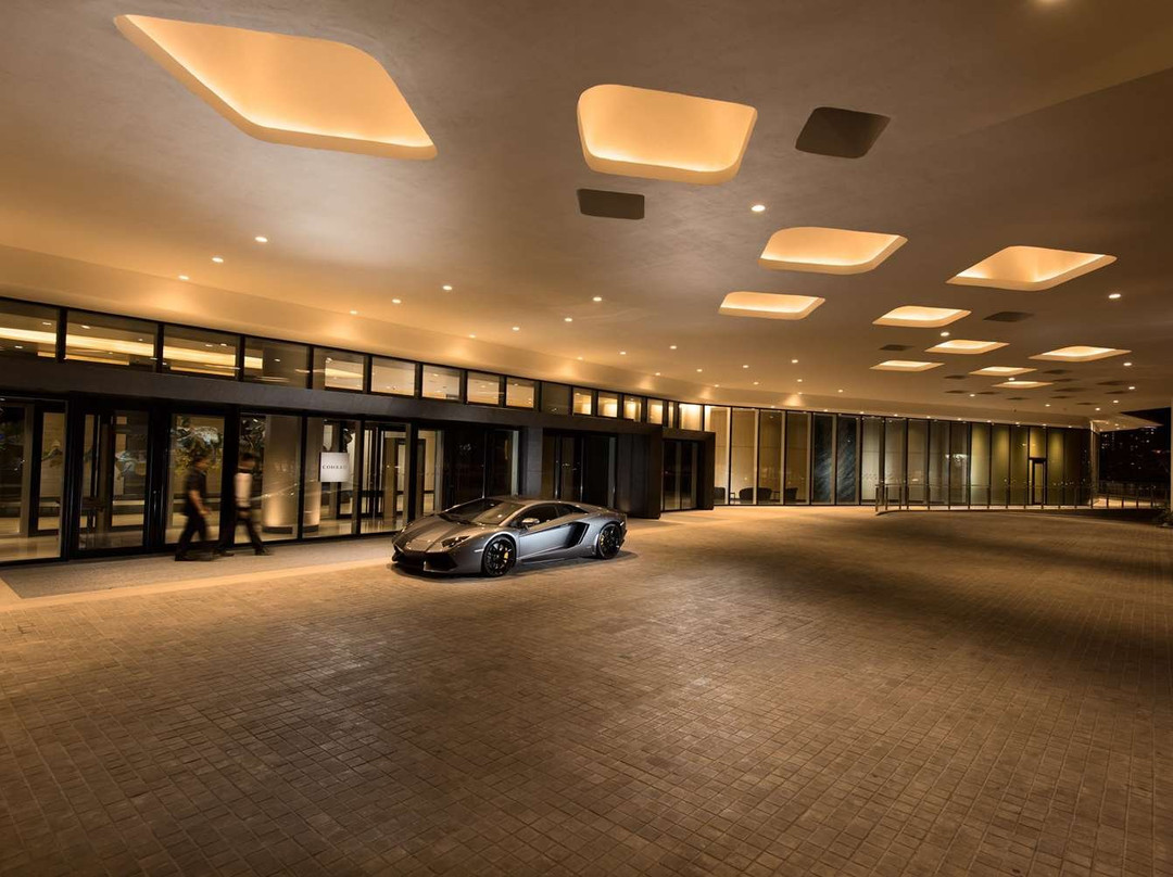 马尼拉康莱德酒店主图