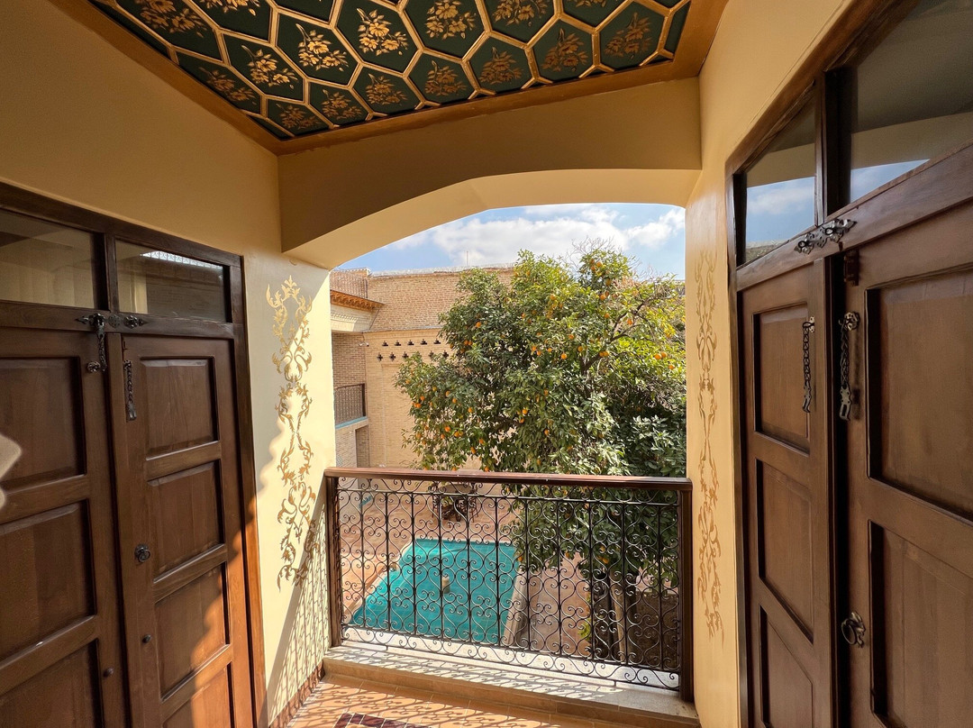 Ruzbehan Boutique Hotel