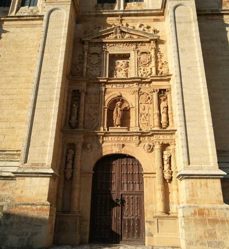 Iglesia de Santiago de Los Caballeros景点图片