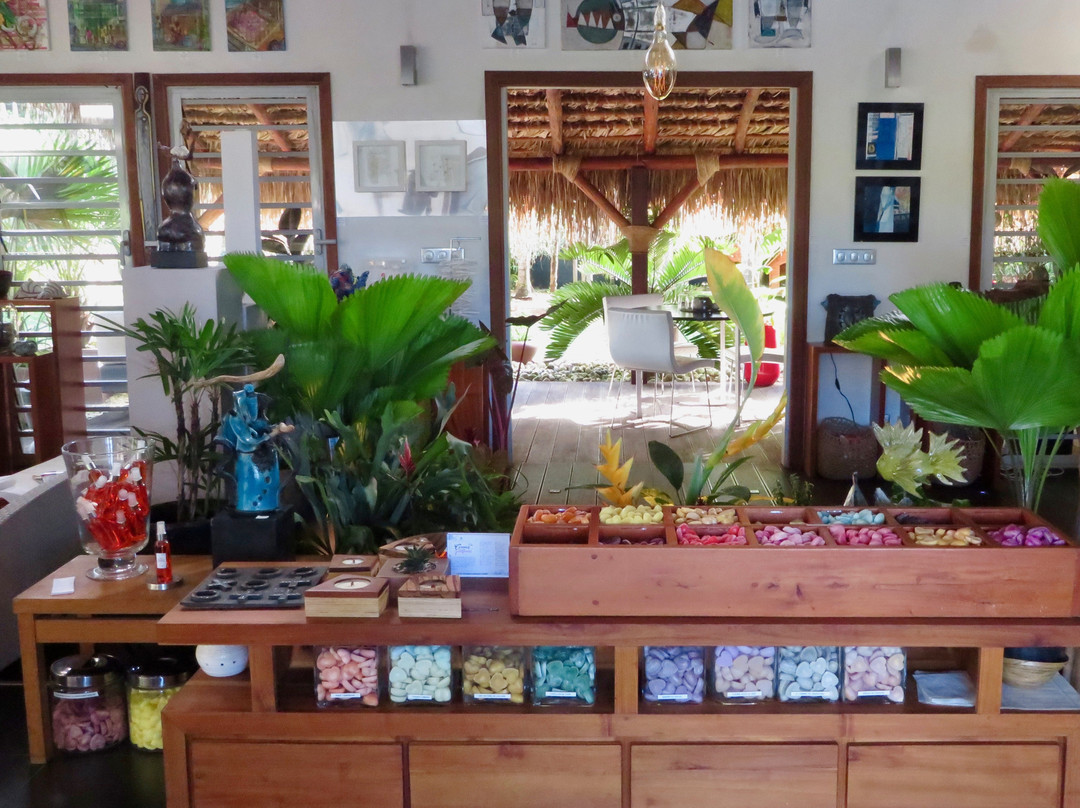 Ysnay-Le Lamentin必去景点