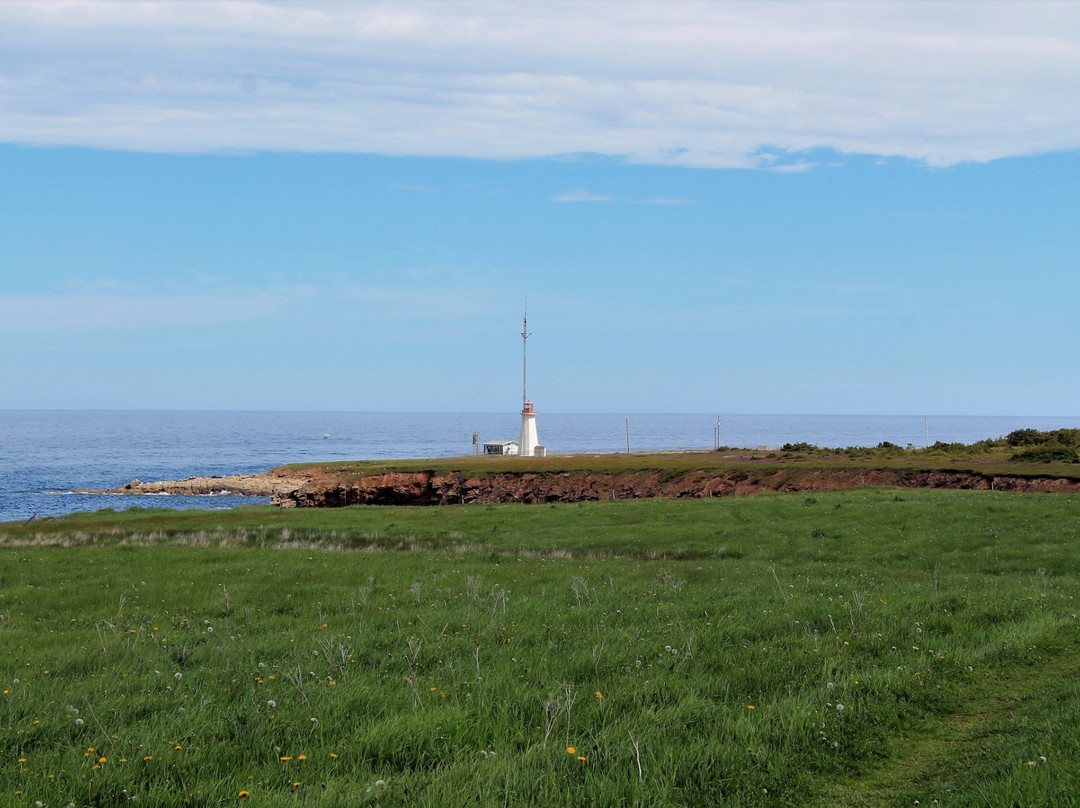 Enragee Point Lighthouse景点图片